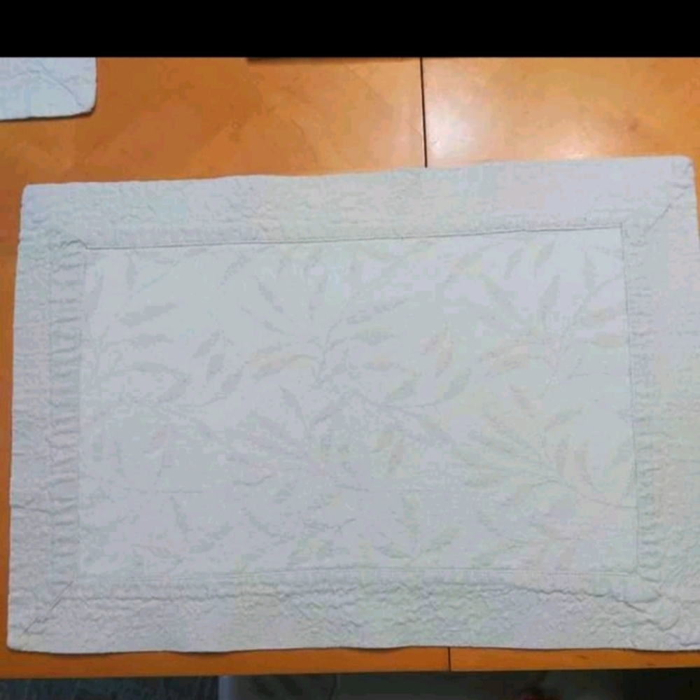 Reversible place mats - Picture 2 of 3